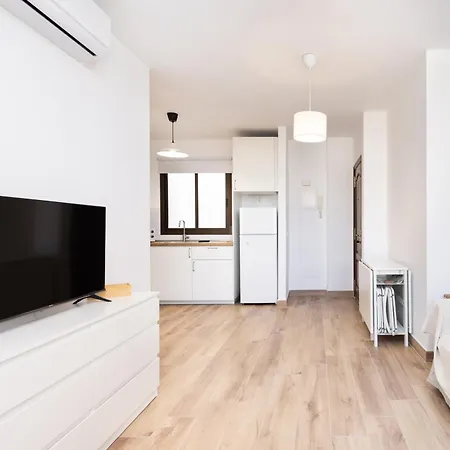 Home2book Spacious With Private Parking 산타크루스데 테네리페